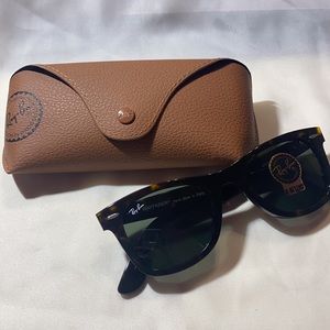 RAYBAN Sunglasses